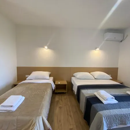 Pansion Raspudic Bed and Breakfast *