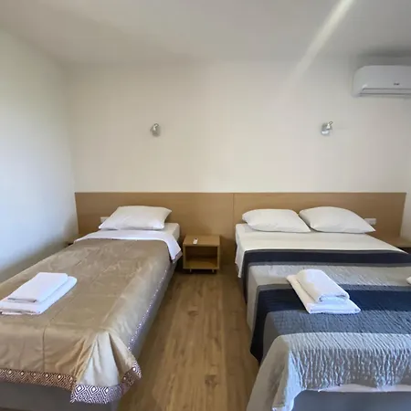 Pansion Raspudic Bed & Breakfast