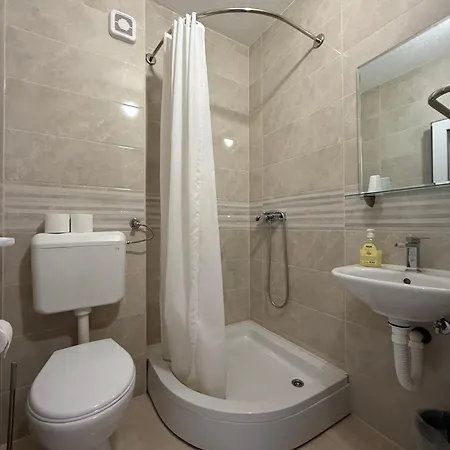 Pansion Raspudic Bed and Breakfast *